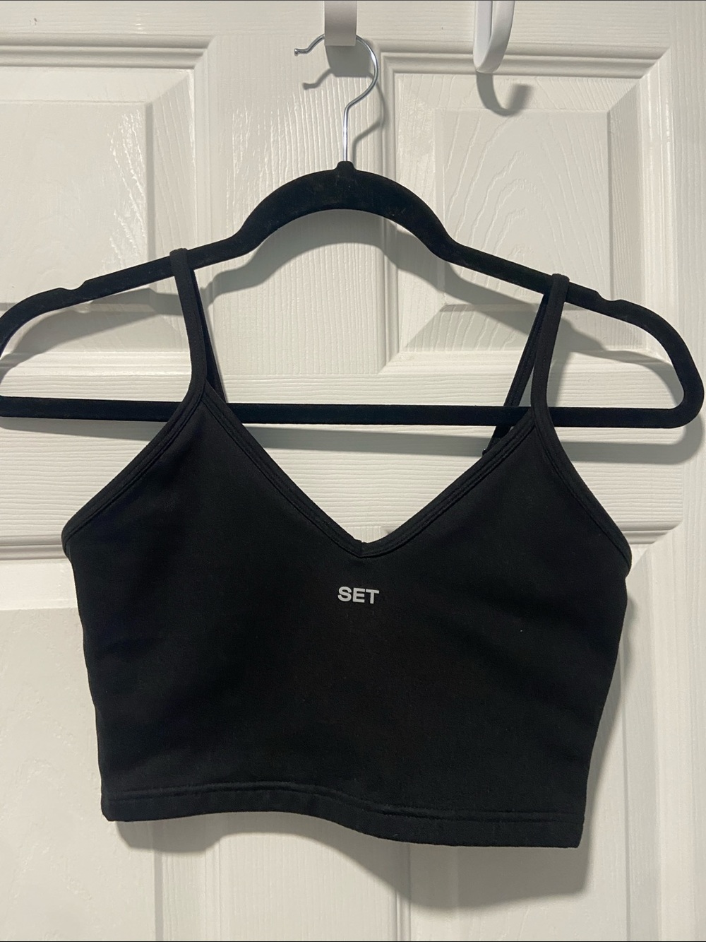 SET Active Black V‑Neck Cropped Bralette